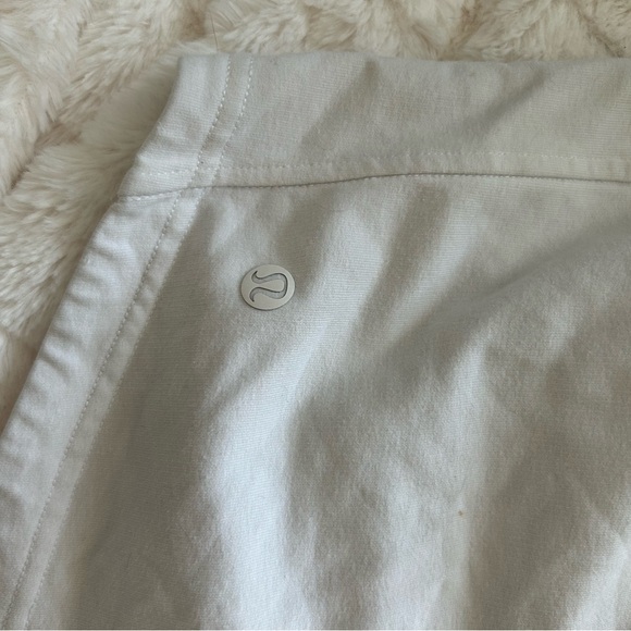 lululemon Women's Athletic White Shorts 10 - Picture 3 of 4